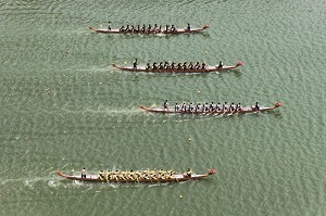 “同心奮楫 龍騰四方”：2025年武漢統一戰線民營企業龍舟競渡聯誼賽圓滿舉行