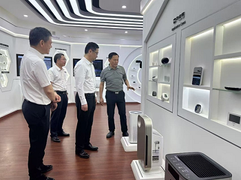 湖北省委常委、省委統戰部部長寧詠一行調研四方光電